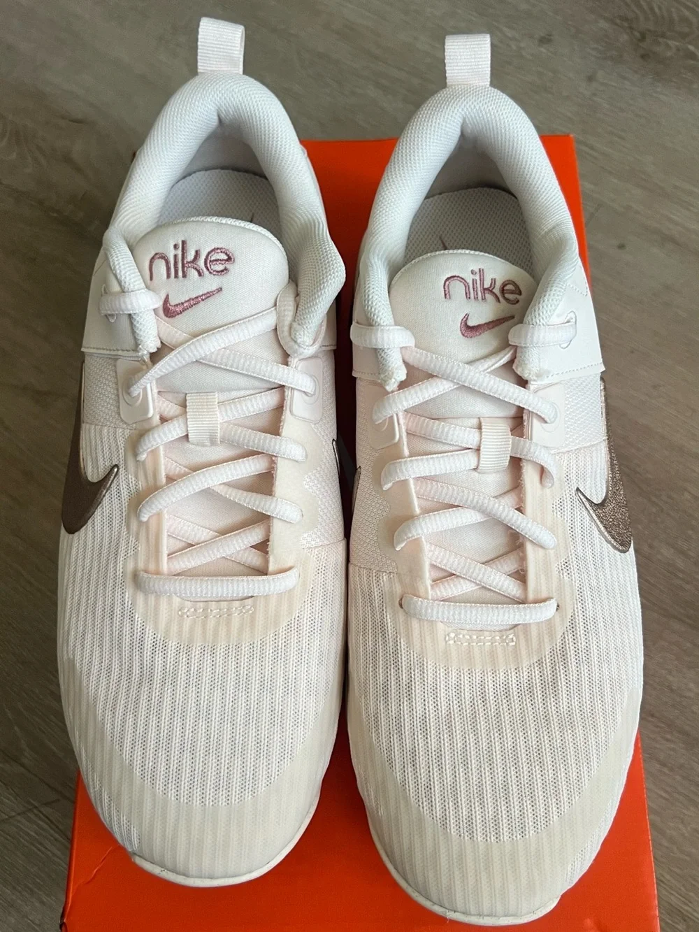 Nike Zoom Bella 6. Women’s size 10. NWT.